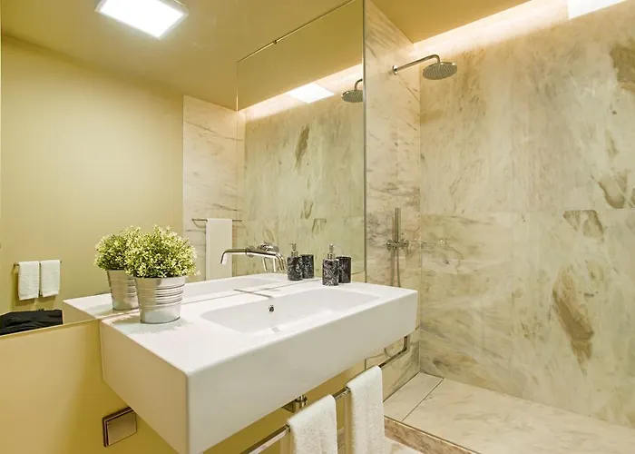 Апартаменты Finestay 8 Building