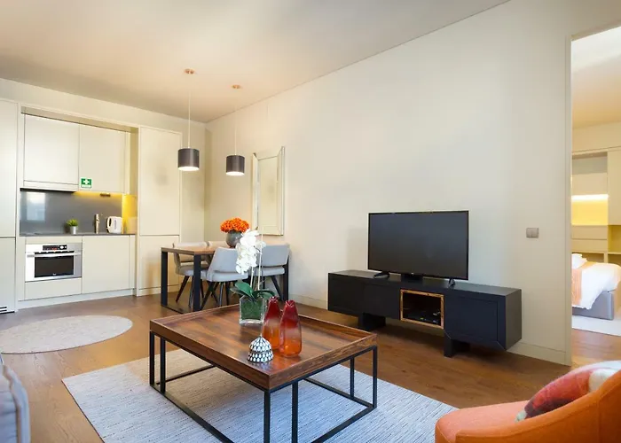 Апартаменты Finestay 8 Building