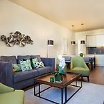 Finestay 8 Building Лісабон