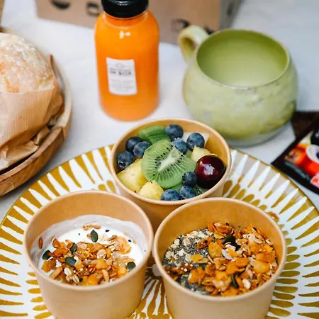 里斯本菲奈斯泰8号楼公寓 *