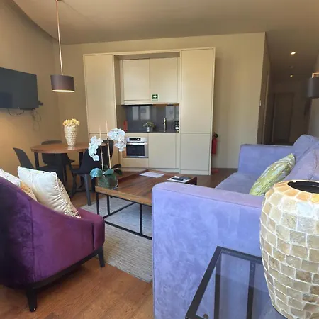 Finestay 8 Building Apartament *