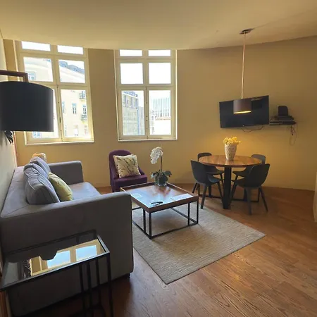Apartament Finestay 8 Building *